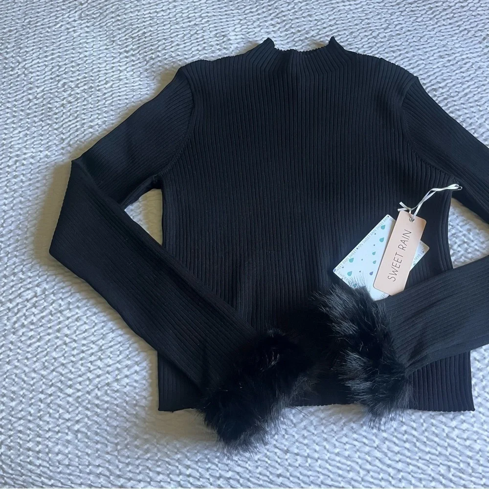 Sweet Rain Ribbed Faux Fur Long Sleeve Tee Women’s Black Size XL